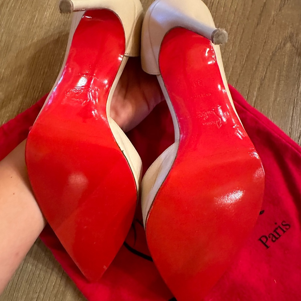 Christian Louboutin GOOD CONDITION
Iriza Leather Red Sole Pumps - Picture 14 of 14